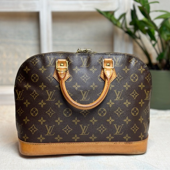 Louis Vuitton Handbags - AUTHENTIC Louis Vuitton Alma bag. Monogram canvas.